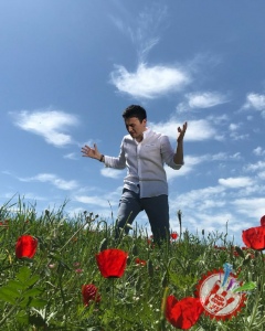 Улуғбек Раҳматуллаев “Алвон лолалар” қўшиғига видеоклип суратга олдирди