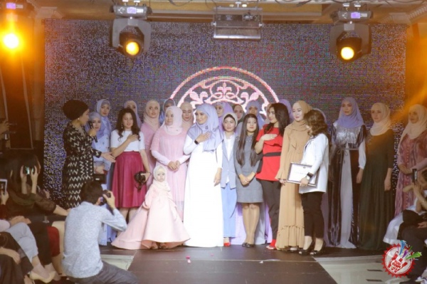 Гулчеҳра Юнусова янги либослари коллекциясини намойиш қилди