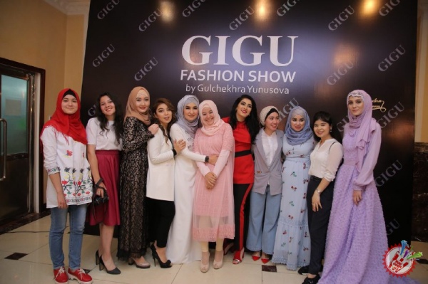 Гулчеҳра Юнусова янги либослари коллекциясини намойиш қилди