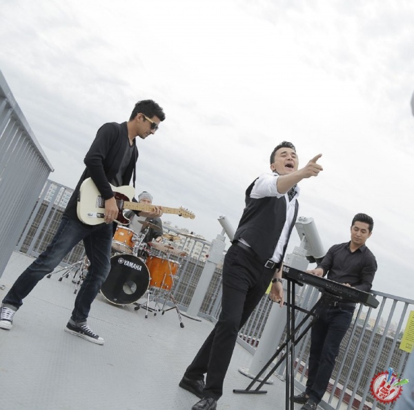 Бир нечта хонандалар иштирокидаги янги лойиҳа - "Қўлингда имкон" 