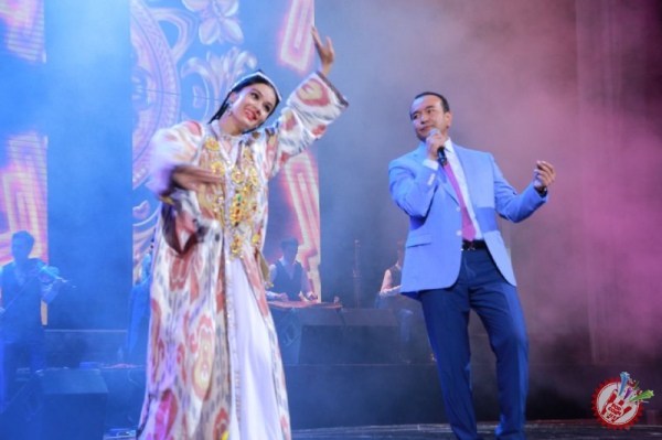 Ўзбекистон халқ артистлари Клубининг “Фасли навбаҳор” деб номланган илк концерт дастуридан 