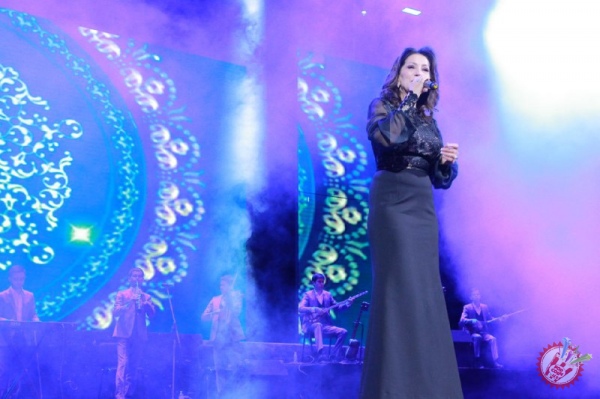 Ўзбекистон халқ артистлари Клубининг “Фасли навбаҳор” деб номланган илк концерт дастуридан 