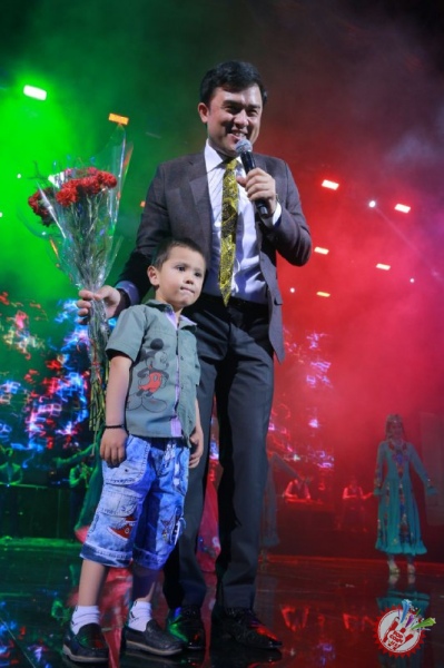 Ўзбекистон халқ артистлари Клубининг “Фасли навбаҳор” деб номланган илк концерт дастуридан 