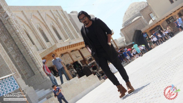 Болливуд юлдузлари Ўзбекистонда клип суратга олишмоқда