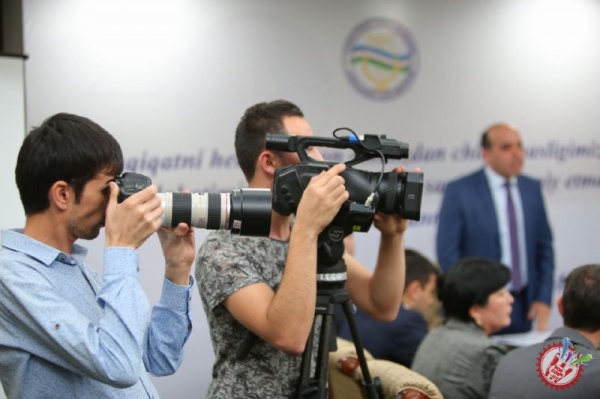 “Миллий эстрада санъатининг ёшлар маънавий, ахлоқий тарбиясидаги ўрни ва санъаткор одоби” мавзусида маънавият соати ўтказилди