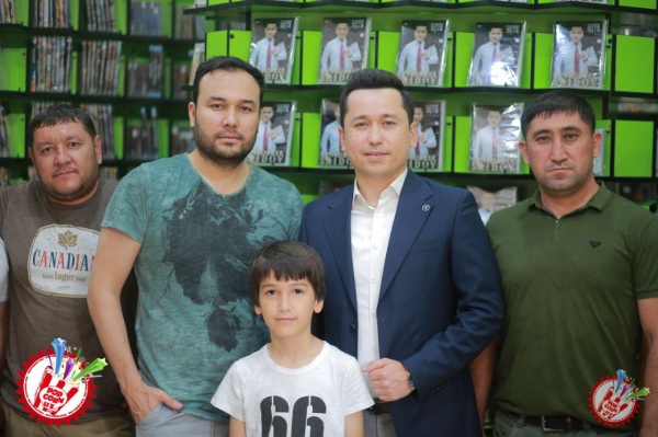 Хонанда Бунёдбек Саидов альбом тақдимотини ўтказди