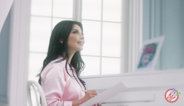 Мафтункор Шаҳзодадан янги қўшиқ премьераси