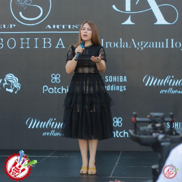 Дизайнер Ирода Агзамҳўжа янги либослари намойиши ўтказди