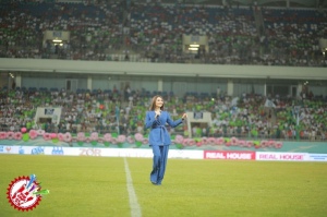 Халқаро Олимпия куни муносабати билан юлдузли футбол шоу бўлиб ўтди