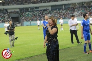 Халқаро Олимпия куни муносабати билан юлдузли футбол шоу бўлиб ўтди