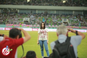 Халқаро Олимпия куни муносабати билан юлдузли футбол шоу бўлиб ўтди