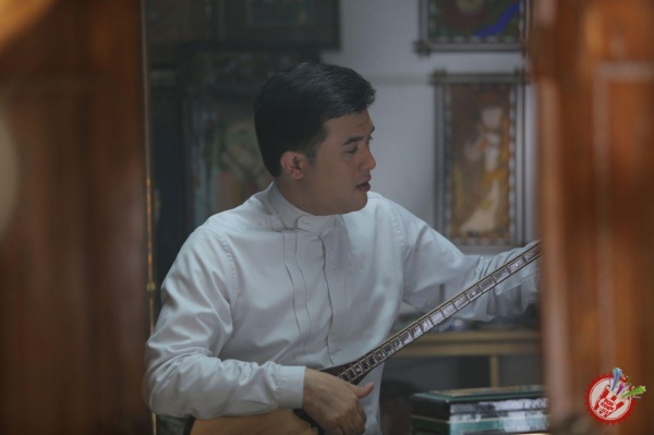 Алишер Файзнинг \"Жанон\" клипига баҳо беринг