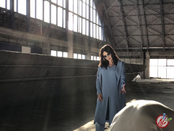 Гулсанам Мамазоитова навбатдаги тожик тилидаги қўшиғини тақдим қилади