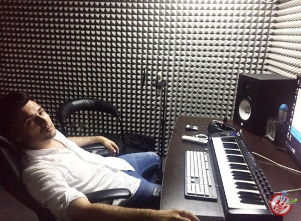 Отабек Муталхўжаев тез кунда янги қўшиғини тақдим қилади