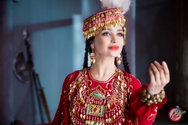 Паризода Хоразм рақсига видеоклип суратга олди