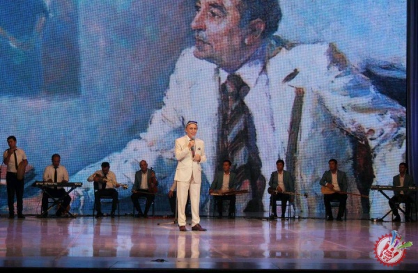 Эркин Воҳидовга бағишланган «Кўнгил таронаси» деб номланган концерт дастури бўлиб ўтди