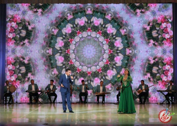 Эркин Воҳидовга бағишланган «Кўнгил таронаси» деб номланган концерт дастури бўлиб ўтди