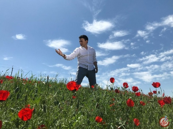 Улуғбек Раҳматуллаевдан русийзабон мухлислари учун туҳфа