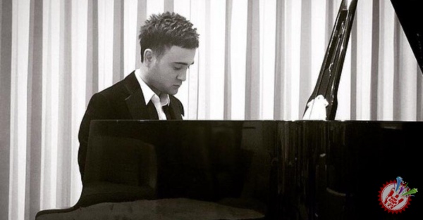 Шоҳруҳхон "Турфа гуллар" таронаси учун видеоклип суратга олдирди