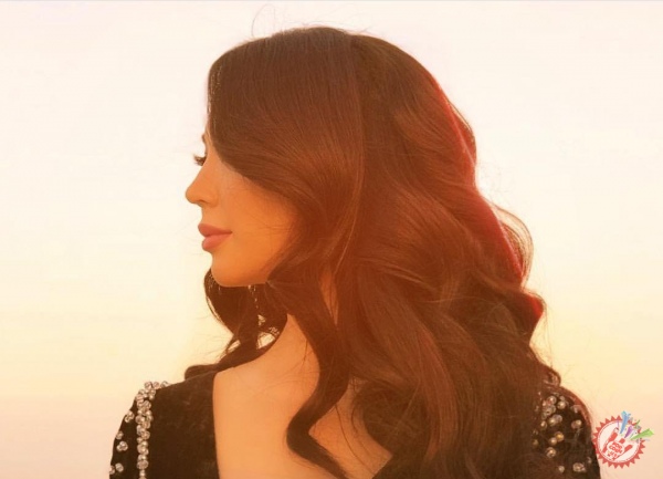 Шоҳруҳхон "Турфа гуллар" таронаси учун видеоклип суратга олдирди