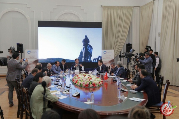 Маданият вазирлигида Меҳмет Бўздағ билан матбуот анжумани бўлиб ўтди