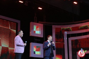 Улуғбек Раҳматуллаевнинг концерт дастуридан фоторепортаж