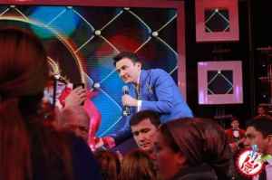 Улуғбек Раҳматуллаевнинг концерт дастуридан фоторепортаж