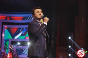 Улуғбек Раҳматуллаевнинг концерт дастуридан фоторепортаж