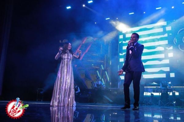 Тўлқин Жабборовнинг яккахон концертининг илк кунидан