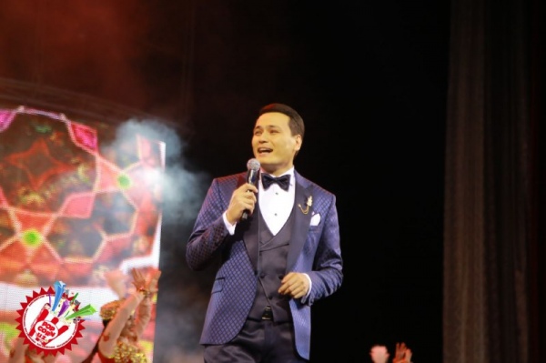 Тўлқин Жабборовнинг яккахон концертининг илк кунидан