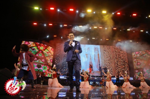 Тўлқин Жабборовнинг яккахон концертининг илк кунидан