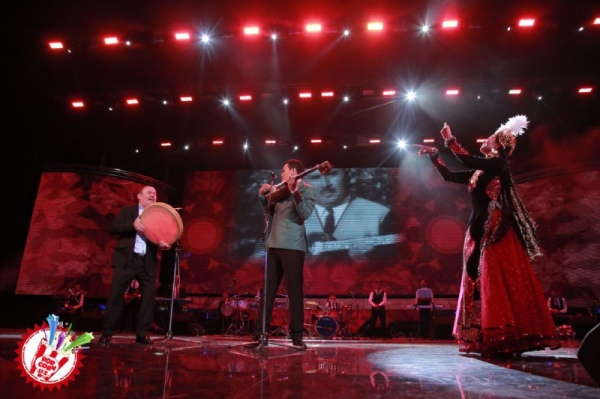 Тўлқин Жабборовнинг яккахон концертининг илк кунидан