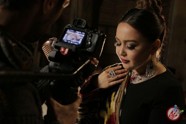 Юлдуз Турдиева янги клип суратга олдирди