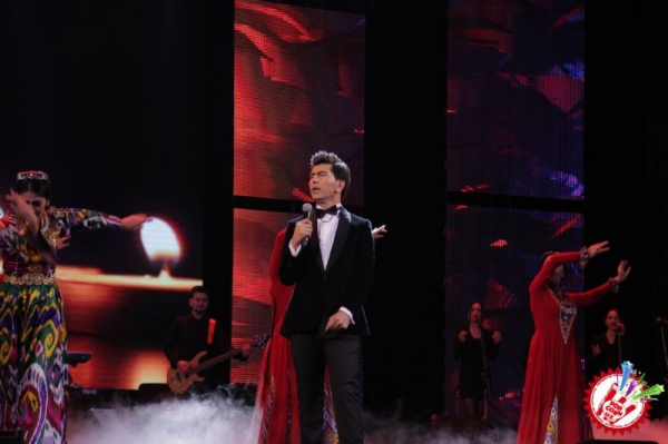 Сардор Мамадалиевнинг "Устозларим" номли ижодий кечасидан фоторепортаж