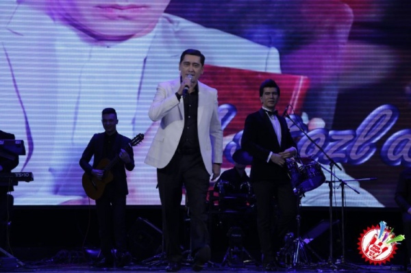 Сардор Мамадалиевнинг "Устозларим" номли ижодий кечасидан фоторепортаж