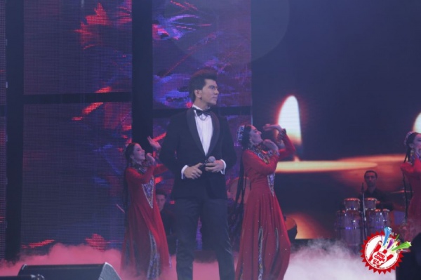 Сардор Мамадалиевнинг "Устозларим" номли ижодий кечасидан фоторепортаж