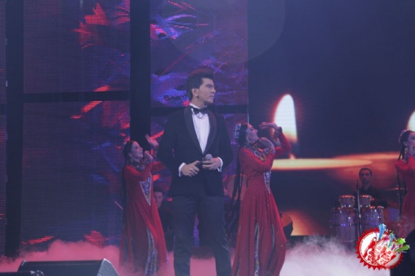 Сардор Мамадалиевнинг \"Устозларим\" номли ижодий кечаси бўлиб ўтди