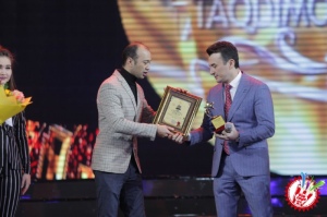 "Мавсум хитлари" тақдимот маросимидан фоторепортаж