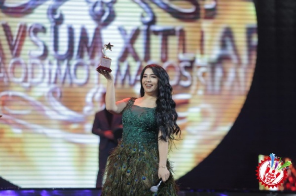 \"Мавсум хитлари\" тақдимот маросими бўлиб ўтди