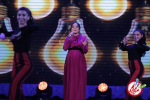 "Тарона шоу" галаконцертидан фоторепортаж