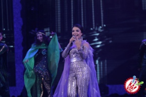 "Тарона шоу" галаконцертидан фоторепортаж