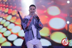 "Тарона шоу" галаконцертидан фоторепортаж