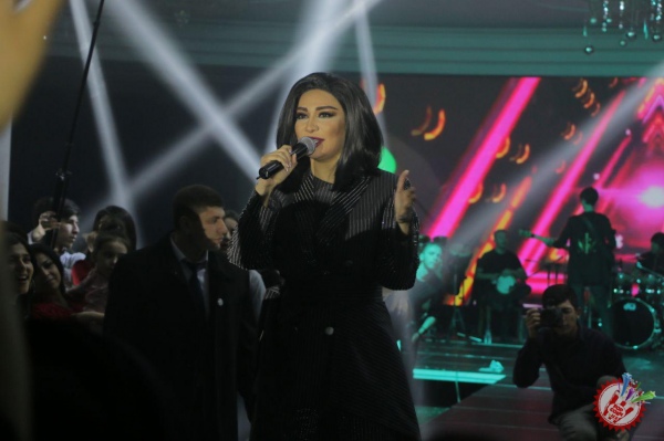 Муниса Ризаеванинг "Янги йил эртаги" номи яккахон концерт дастуридан фоторепортаж