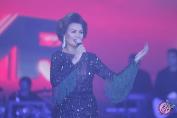 Муниса Ризаеванинг "Янги йил эртаги" номи яккахон концерт дастуридан фоторепортаж