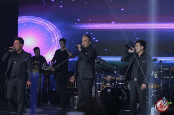 Муниса Ризаеванинг "Янги йил эртаги" номи яккахон концерт дастуридан фоторепортаж