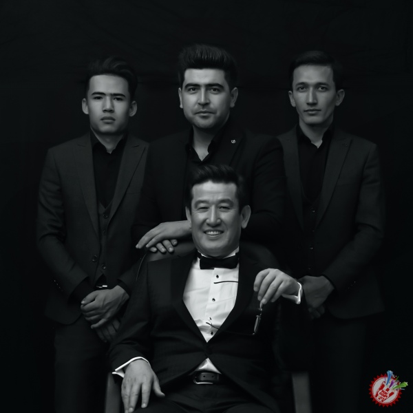 Махмуд Намозовдан янги тарона премьераси