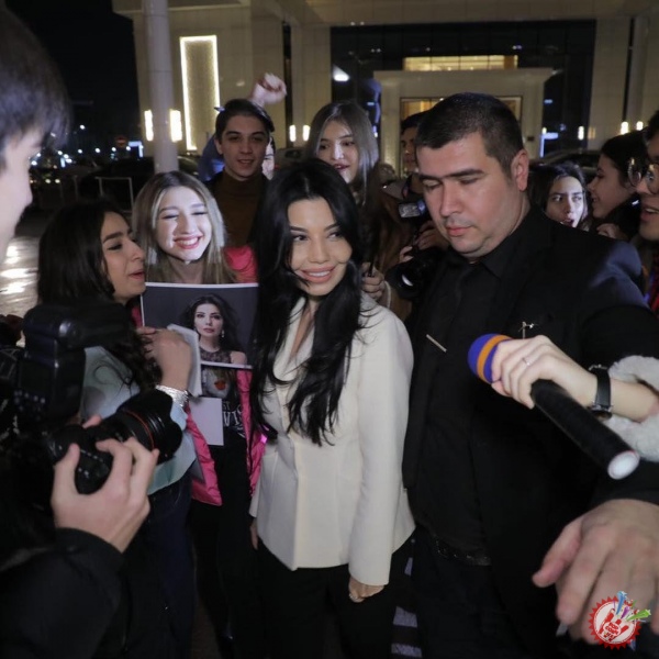 Шаҳзода "Соғиниб" таронаси учун видеоклип тасвирга олдирди