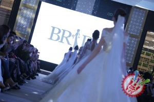 Нариман Григорян навбатдаги либослари коллекциясини тақдим қилди