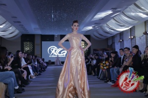 Нариман Григорян навбатдаги либослари коллекциясини тақдим қилди