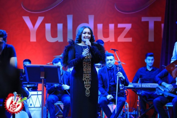 Юлдуз Турдиева илк альбом тақдимотини ўтказди